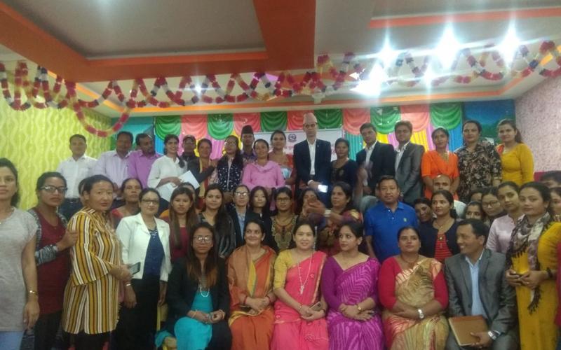 कानून सहजकर्ता अभिमुखिकरण कार्यक्रम २०७६ को सामुहिक फोटो